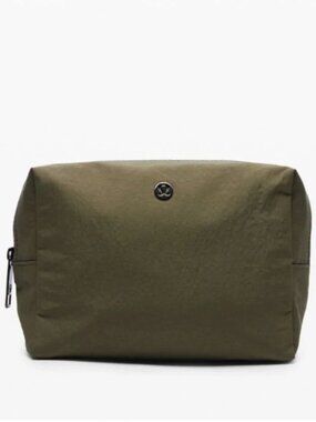 NWOT Lululemon All Your Small Things Pouch Sage Army Green 4L